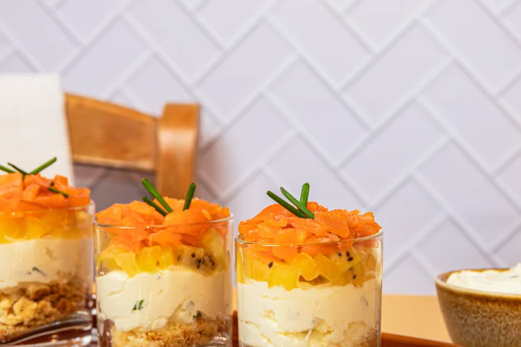 Verrine de truite fumée et fromage frais Ovive